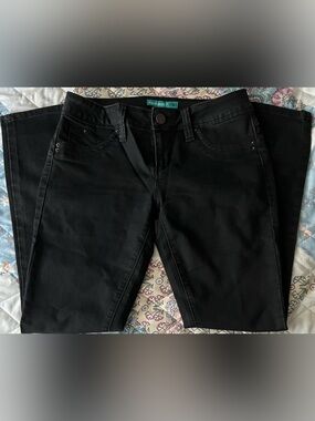 YMI Women’s Black Skinny Jeans